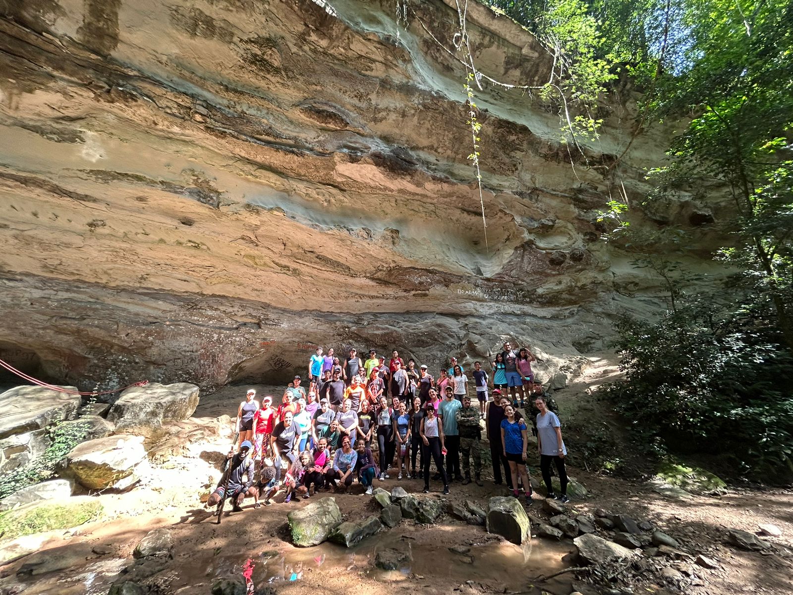 Alunos Do Villa Musical Participam De Passeio Na Gruta Do Carrapicho